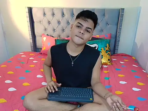 Snapshot of stewart_mateo_ chatting on October 15, 2025, 2:10 am stewart mateo online show from October 15, 2025, 2:10 am