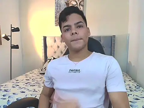 stewart mateo  online show from November 25, 2025, 2:12 am