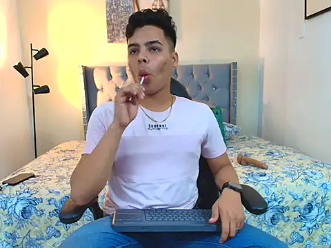 Snapshot of stewart_mateo_ chatting on September 15, 2025, 2:45 am stewart mateo online show from September 15, 2025, 2:45 am
