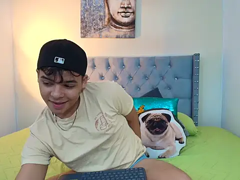 Snapshot of stewart_mateo_ chatting on October 4, 2025, 2:02 am stewart mateo online show from October 4, 2025, 2:02 am