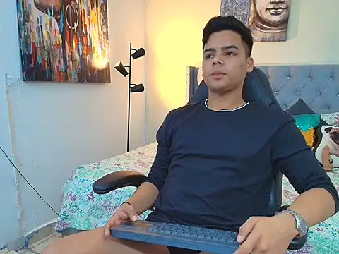 Snapshot of stewart_mateo_ chatting on September 20, 2025, 3:00 am stewart mateo online show from September 20, 2025, 3:00 am