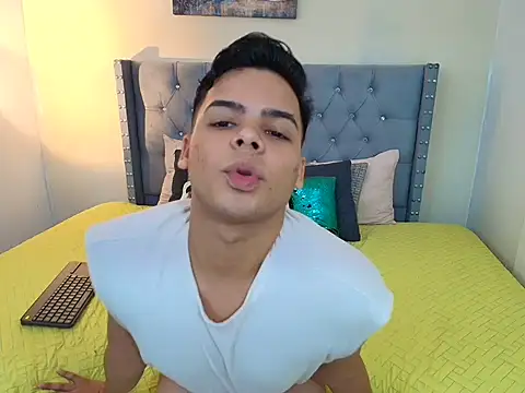 Snapshot of stewart_mateo_ chatting on October 9, 2025, 2:01 am stewart mateo online show from October 9, 2025, 2:01 am