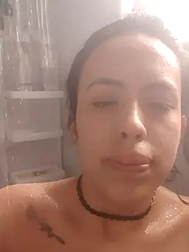 Snapshot of Queen_Ashly chatting on April 19, 2026, 8:44 pm Queen Ashly online show from April 19, 2026, 8:44 pm