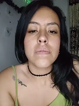 Snapshot of Queen_Ashly chatting on October 21, 2025, 2:00 am Queen Ashly online show from October 21, 2025, 2:00 am