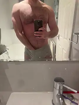 Snapshot of Manchestermuscles1988 chatting on April 12, 2026, 12:25 am Manchestermuscles1988 online show from April 12, 2026, 12:25 am