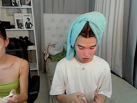 urfantasyhotbaby online show from January 17, 2026, 4:27 am