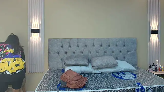 Snapshot of LiaMonroee_ chatting on September 25, 2025, 11:38 am LiaMonroee online show from September 25, 2025, 11:38 am