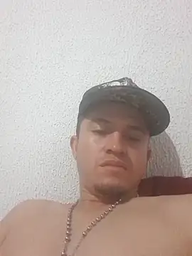 Snapshot of Loquendo2201 chatting on October 2, 2025, 3:43 am Loquendo2201 online show from October 2, 2025, 3:43 am