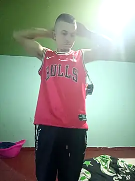 Snapshot of Loquendo2201 chatting on December 1, 2025, 11:33 am Loquendo2201 online show from December 1, 2025, 11:33 am