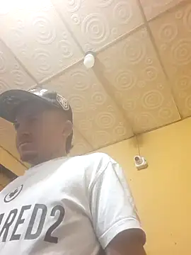 Snapshot of Loquendo2201 chatting on September 8, 2025, 11:15 pm Loquendo2201 online show from September 8, 2025, 11:15 pm