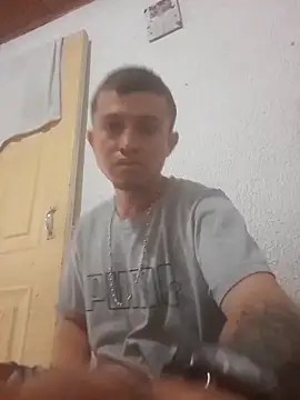 Snapshot of Loquendo2201 chatting on September 27, 2025, 1:28 pm Loquendo2201 online show from September 27, 2025, 1:28 pm