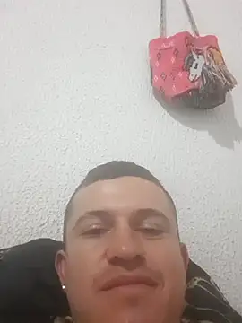 Snapshot of Loquendo2201 chatting on September 15, 2025, 3:51 am Loquendo2201 online show from September 15, 2025, 3:51 am