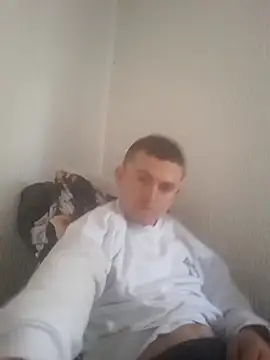 Snapshot of Loquendo2201 chatting on September 13, 2025, 1:22 pm Loquendo2201 online show from September 13, 2025, 1:22 pm