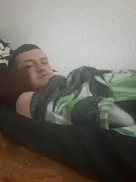 Snapshot of Loquendo2201 chatting on September 21, 2025, 10:20 am Loquendo2201 online show from September 21, 2025, 10:20 am