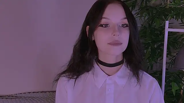 Snapshot of claire_bennett chatting on June 24, 2026, 9:23 pm claire bennett online show from June 24, 2026, 9:23 pm