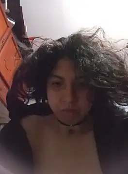 Snapshot of Syndel23 chatting on October 6, 2025, 3:35 pm Syndel23 online show from October 6, 2025, 3:35 pm