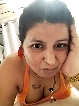 Snapshot of Jann_Riya333 chatting on April 2, 2026, 2:57 pm Jann Riya333 online show from April 2, 2026, 2:57 pm