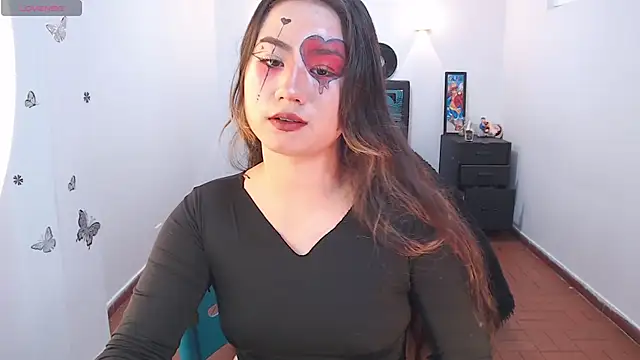 naomii san online show from October 12, 2025, 9:27 pm