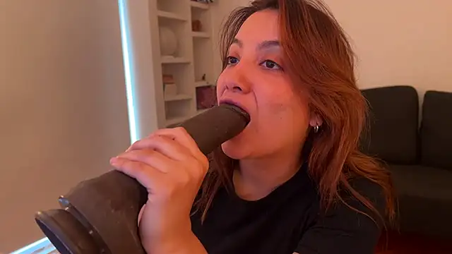 Snapshot of annaxxxb chatting on October 9, 2025, 1:55 pm annaxxxb online show from October 9, 2025, 1:55 pm