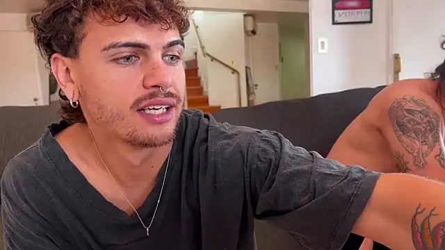 Snapshot of lenruy chatting on February 15, 2026, 9:36 pm lenruy online show from February 15, 2026, 9:36 pm