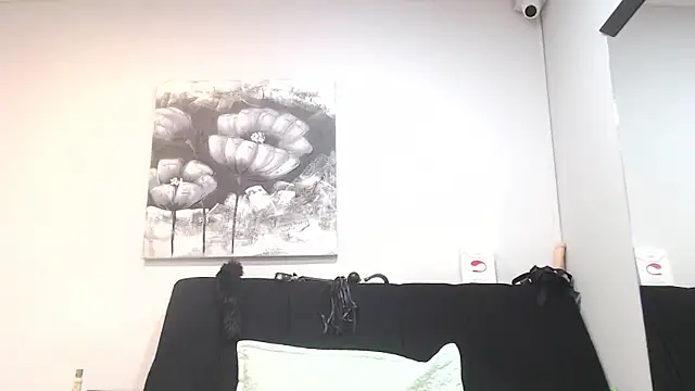 Snapshot of DonnaJoness chatting on November 6, 2025, 8:46 pm DonnaJoness online show from November 6, 2025, 8:46 pm