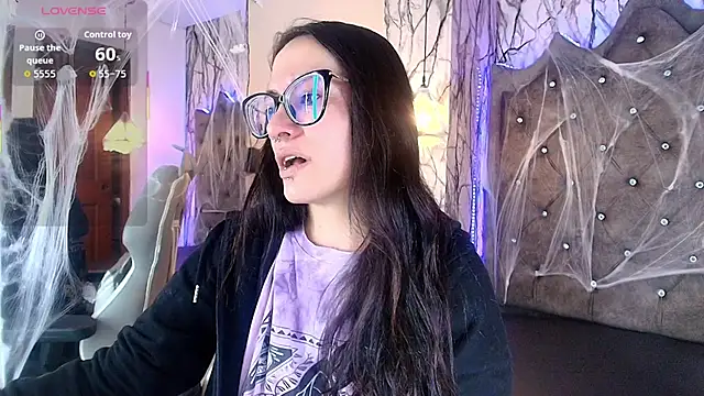 Zami Escobar of online show from November 1, 2025, 8:14 pm