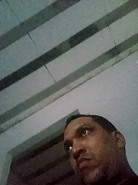 Snapshot of Snoopreto42 chatting on February 10, 2026, 8:46 am Snoopreto42 online show from February 10, 2026, 8:46 am