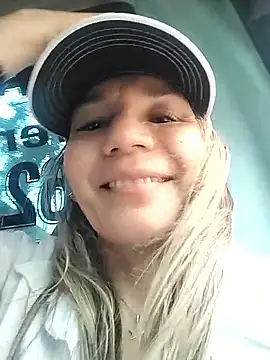 Snapshot of Ms_lunaRose chatting on February 6, 2026, 5:42 pm Ms lunaRose online show from February 6, 2026, 5:42 pm