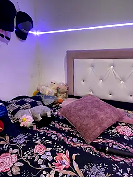 Ashly cutee online show from October 31, 2025, 9:32 pm