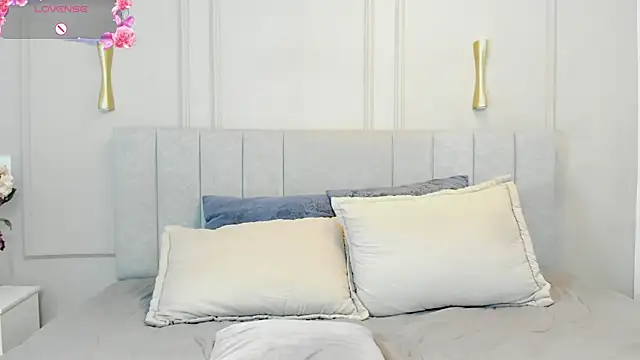 Snapshot of victoria_bourne chatting on November 4, 2025, 7:06 pm victoria bourne online show from November 4, 2025, 7:06 pm