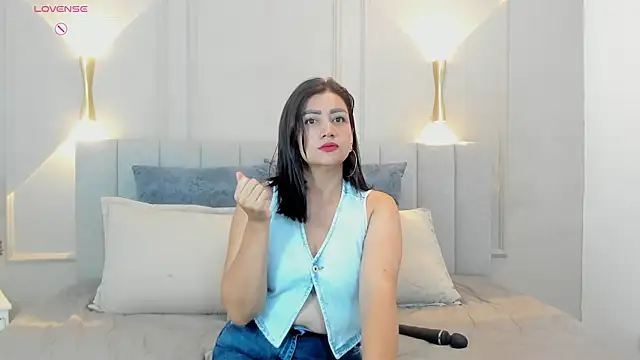 Snapshot of victoria_bourne chatting on November 17, 2025, 7:29 pm victoria bourne online show from November 17, 2025, 7:29 pm