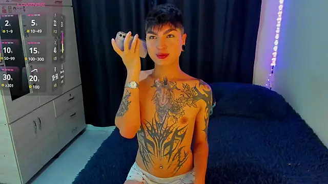 Dark luckyyy online show from November 3, 2025, 12:20 pm