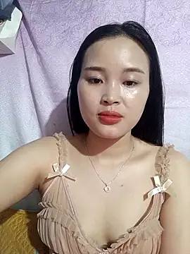 Snapshot of Lili_lovely chatting on November 1, 2025, 1:23 am Lili lovely online show from November 1, 2025, 1:23 am