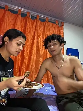 Snapshot of Nezuko-uWux chatting on September 21, 2025, 12:05 am Nezuko-uWux online show from September 21, 2025, 12:05 am