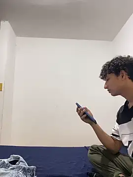 Snapshot of Nezuko-uWux chatting on September 27, 2025, 1:56 am Nezuko-uWux online show from September 27, 2025, 1:56 am