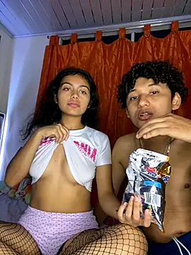 Snapshot of Nezuko-uWux chatting on September 25, 2025, 5:46 am Nezuko-uWux online show from September 25, 2025, 5:46 am