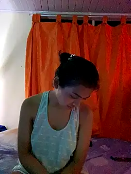 Snapshot of Nezuko-uWux chatting on October 17, 2025, 5:44 am Nezuko-uWux online show from October 17, 2025, 5:44 am