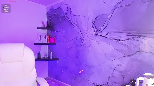 Lilokat  online show from January 13, 2026, 3:43 am