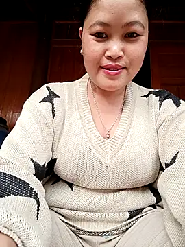 maycuc123 online show from January 19, 2026, 2:04 am