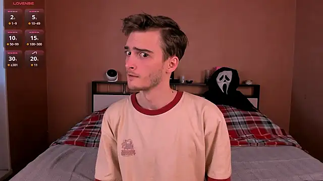 Snapshot of spider____man chatting on October 3, 2025, 2:29 pm spider man online show from October 3, 2025, 2:29 pm