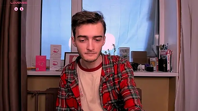 Snapshot of spider____man chatting on September 27, 2025, 1:06 pm spider man online show from September 27, 2025, 1:06 pm