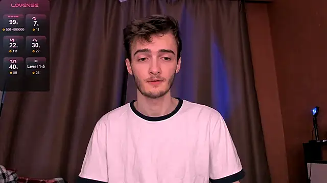 Snapshot of spider____man chatting on October 26, 2025, 2:28 pm spider man online show from October 26, 2025, 2:28 pm