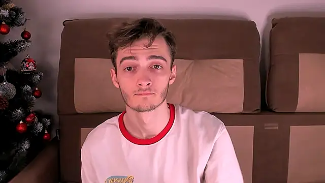 Snapshot of spider____man chatting on December 18, 2025, 4:11 pm spider man online show from December 18, 2025, 4:11 pm