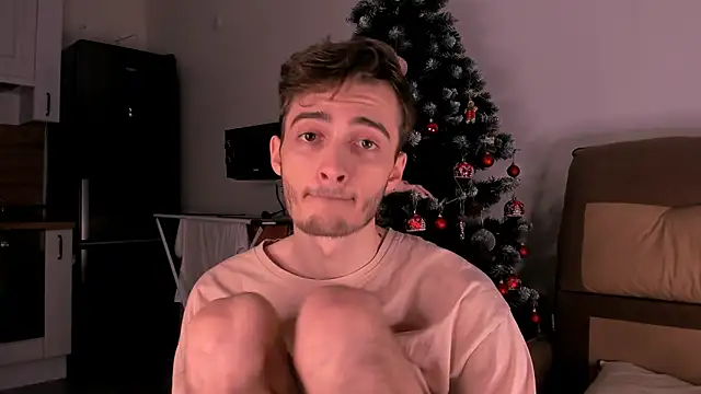 Snapshot of spider____man chatting on December 20, 2025, 5:27 pm spider man online show from December 20, 2025, 5:27 pm