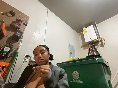 Snapshot of princesslivv chatting on November 13, 2025, 2:04 am princesslivv online show from November 13, 2025, 2:04 am