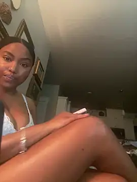 Snapshot of princesslivv chatting on July 19, 2026, 2:42 am princesslivv online show from July 19, 2026, 2:42 am