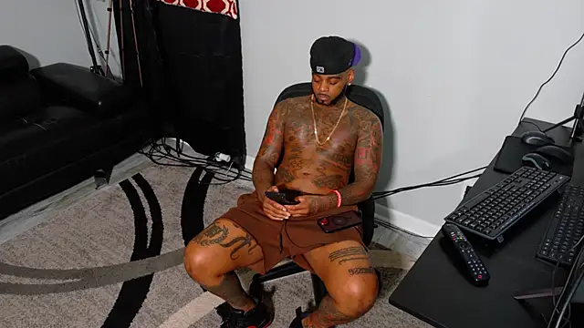 SLANGONDEMHOES online show from November 20, 2025, 5:46 pm