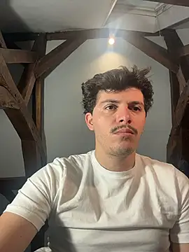 dock 75 online show from November 14, 2025, 1:48 pm