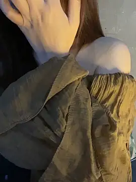 Hinne07 online show from March 3, 2026, 11:56 pm