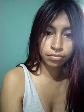 Snapshot of Pocahontas_tw chatting on November 5, 2025, 8:01 pm Pocahontas tw online show from November 5, 2025, 8:01 pm